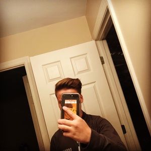 Meet your Posher, Cade